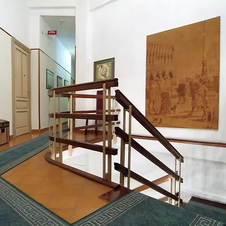 מלון Rex Lifestyle 3*