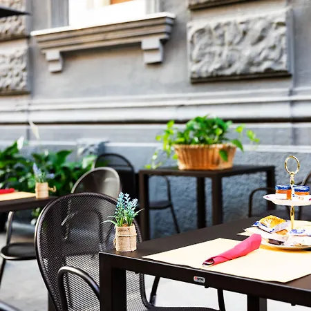 מלון Rex Lifestyle 3*