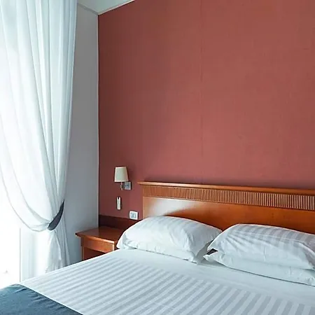 Rex Lifestyle Hotel 3*