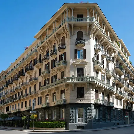 Rex Lifestyle Hotel 3*